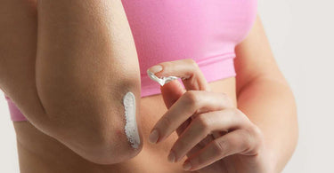 sucha skóra na łokciach u kobiety