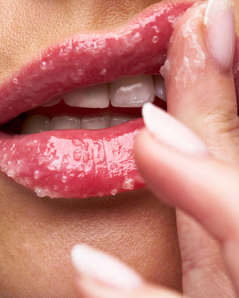 SWEET VANILLA LIP SCRUB - CUKROWY PEELING DO UST