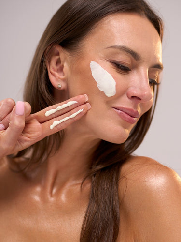 SUN CARE SPF 50 - KREM DO TWARZY Z FILTREM SPF 50