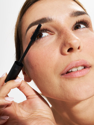 MAGNETIC NOIR - TUSZ DO RZĘS