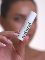 LIP CARE - OCHRONNA POMADKA DO UST