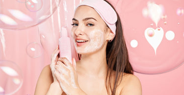 Dlaczego oczyszczanie i demakijaż są tak ważne w codziennej pielęgnacji twarzy? Najczęstsze błędy w oczyszczaniu twarzy