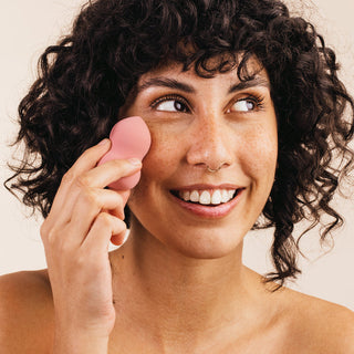 Jak myć gąbkę do makijażu? Poradnik