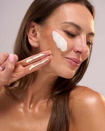 SUN CARE SPF 50 - KREM DO TWARZY Z FILTREM SPF 50