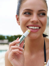 LIP CARE - OCHRONNA POMADKA DO UST