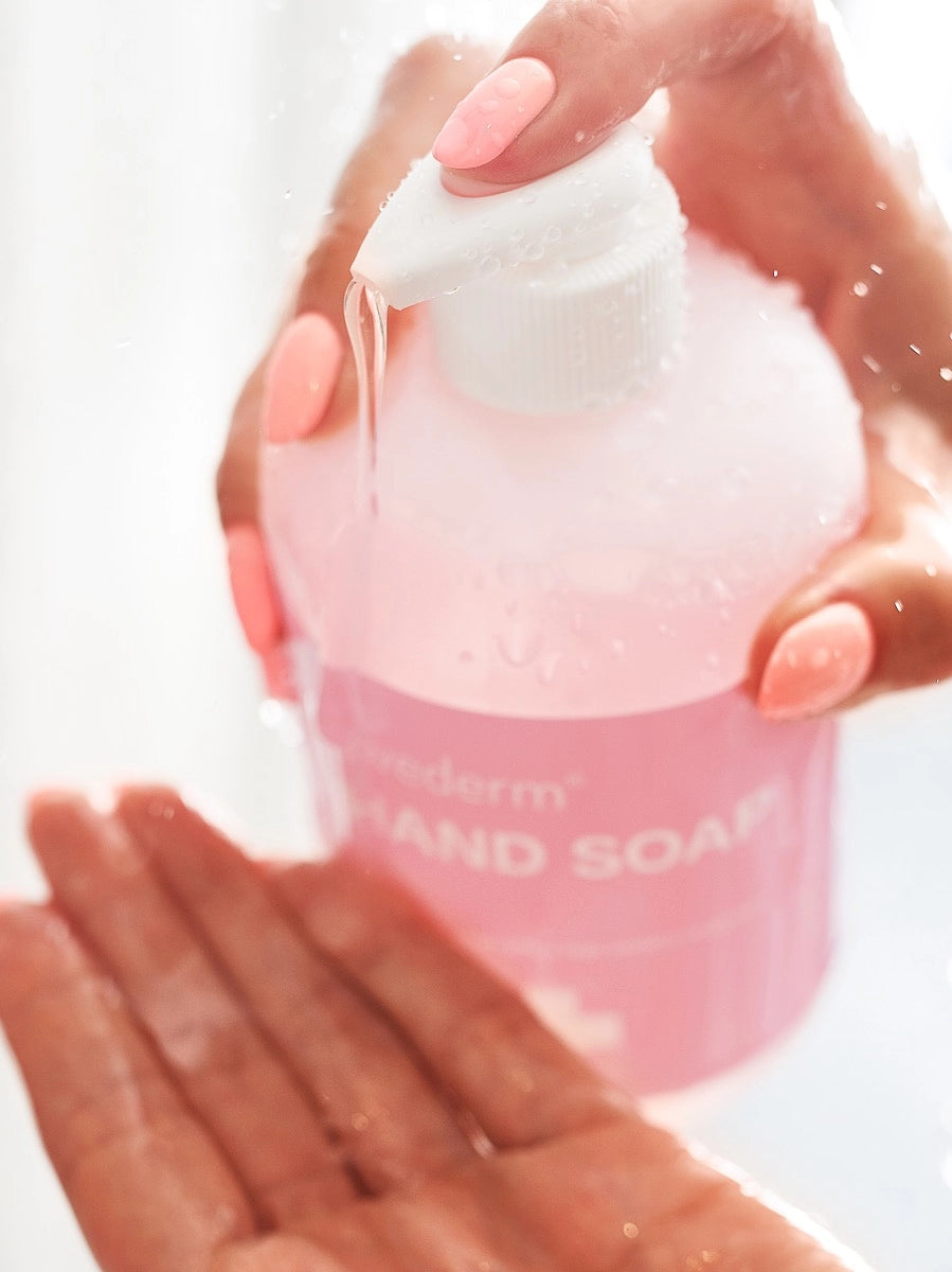 Gładkość i głębokie nawilżenie – pielęgnacyjne mydło do dłoni Swederm HAND SOAP